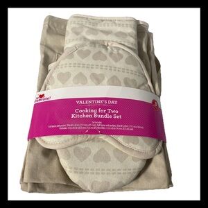 Valentine’s Day Cooking for Two Kitchen Bundle Set